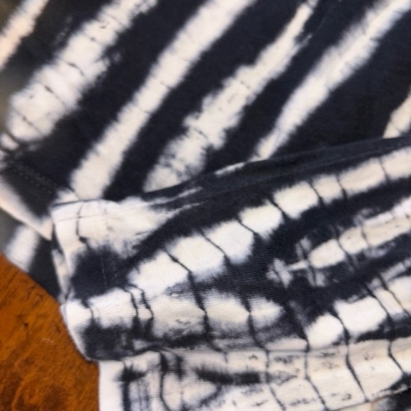 Annie Turbon Black and White Tie-Dye Top high end designer size large - Picture 6 of 7